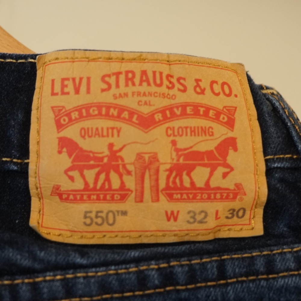 Levi 550’s! Barely Worn!